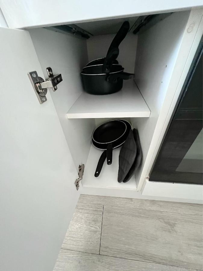 Flat 12 Palm Court *